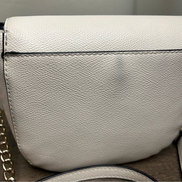 Aldo Cream Crossbody Bag with Gold Chain - Picture 6 of 9